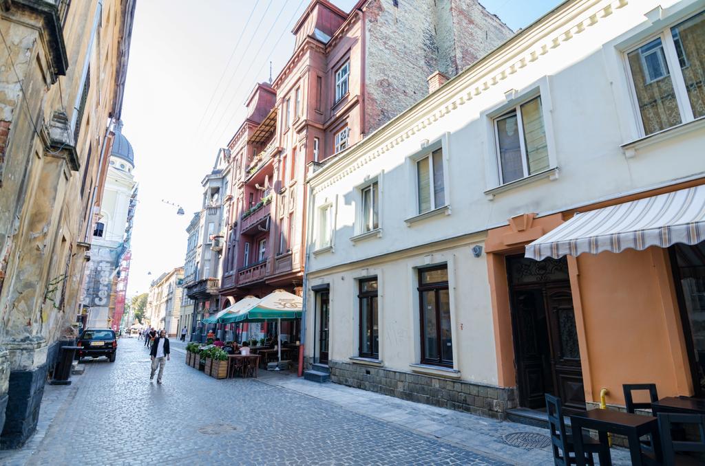Apartamenty Lesi Ukrainky 17 Lviv Exterior photo