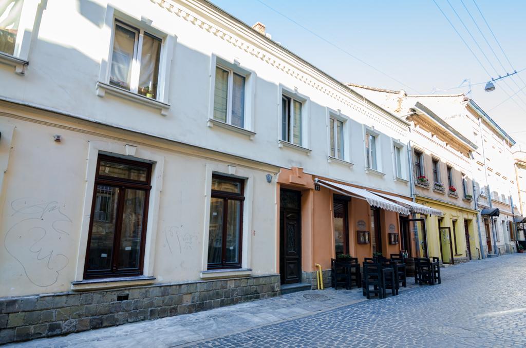 Apartamenty Lesi Ukrainky 17 Lviv Exterior photo